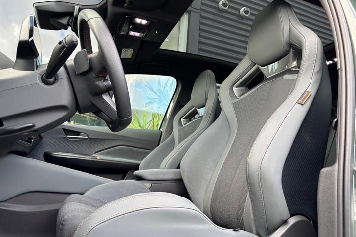 Grøn Cupra Born fra 2026