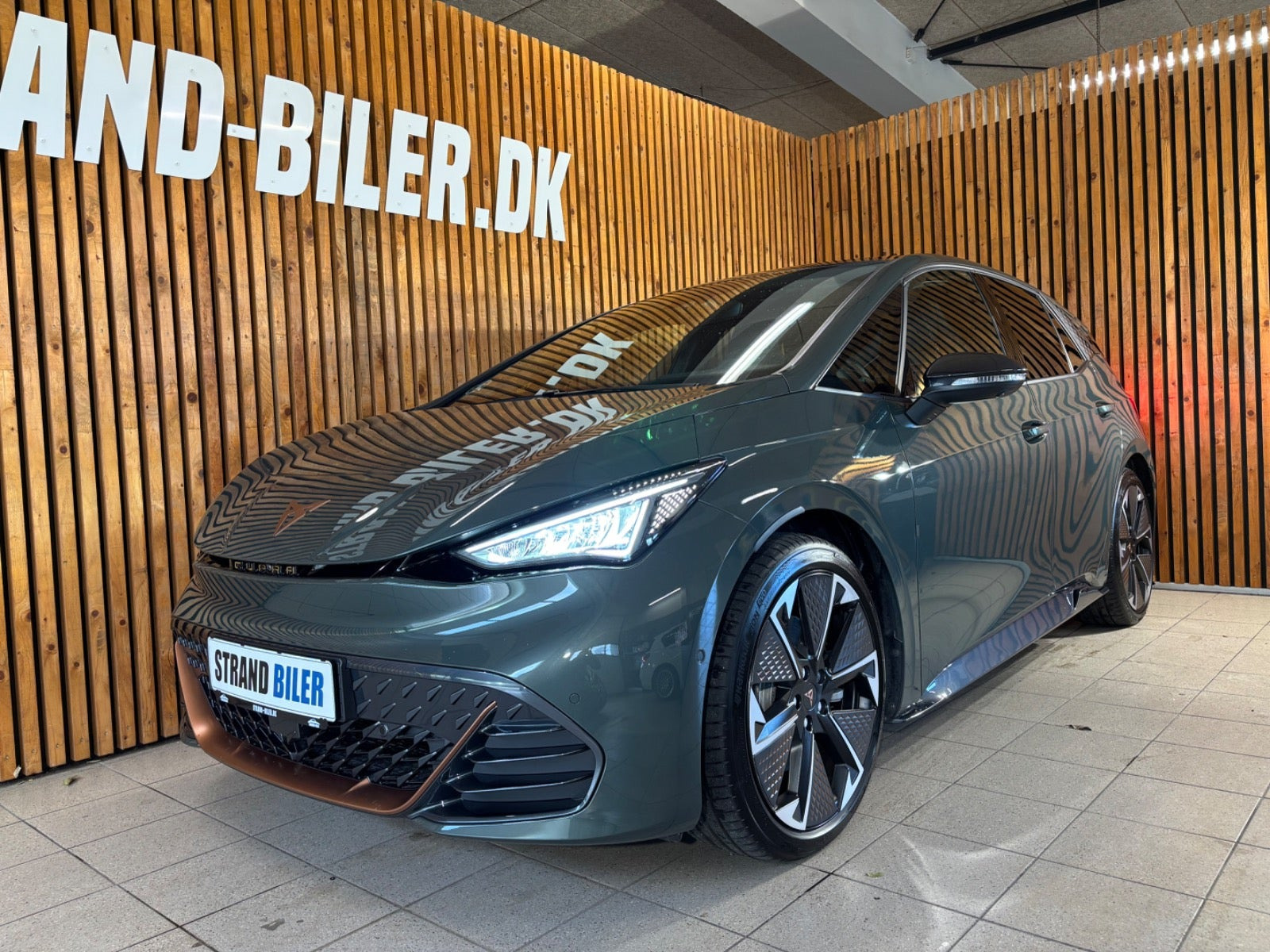 Grøn Cupra Born fra 2026