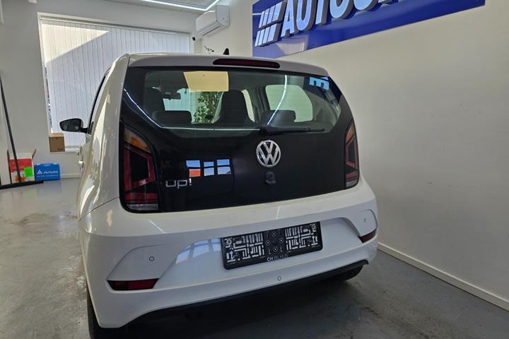 Hvid VW UP! fra 2018