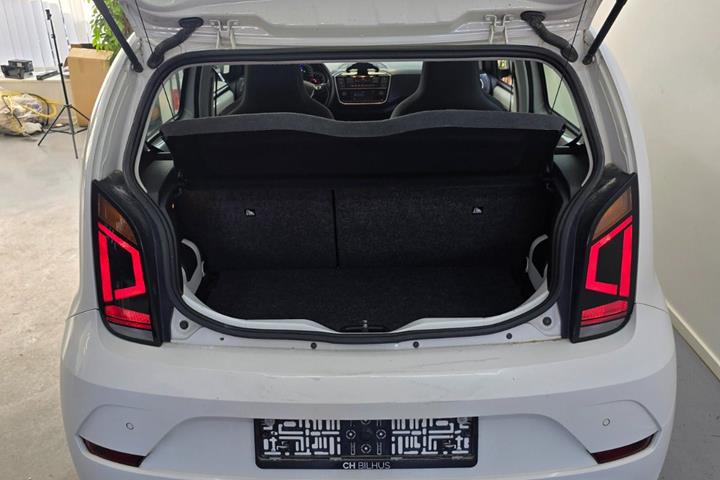 Hvid VW UP! fra 2018