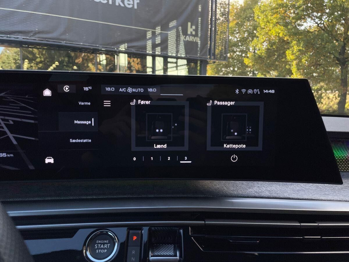 Blå Peugeot e-5008 fra 2025