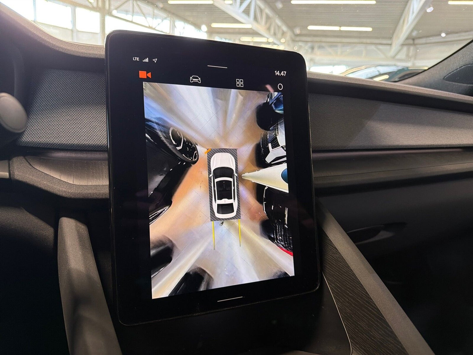 Hvid Polestar 2 fra 2023