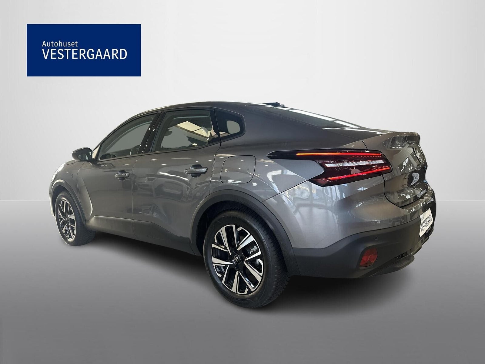 Grå Citroën ë-C4 X fra 2025