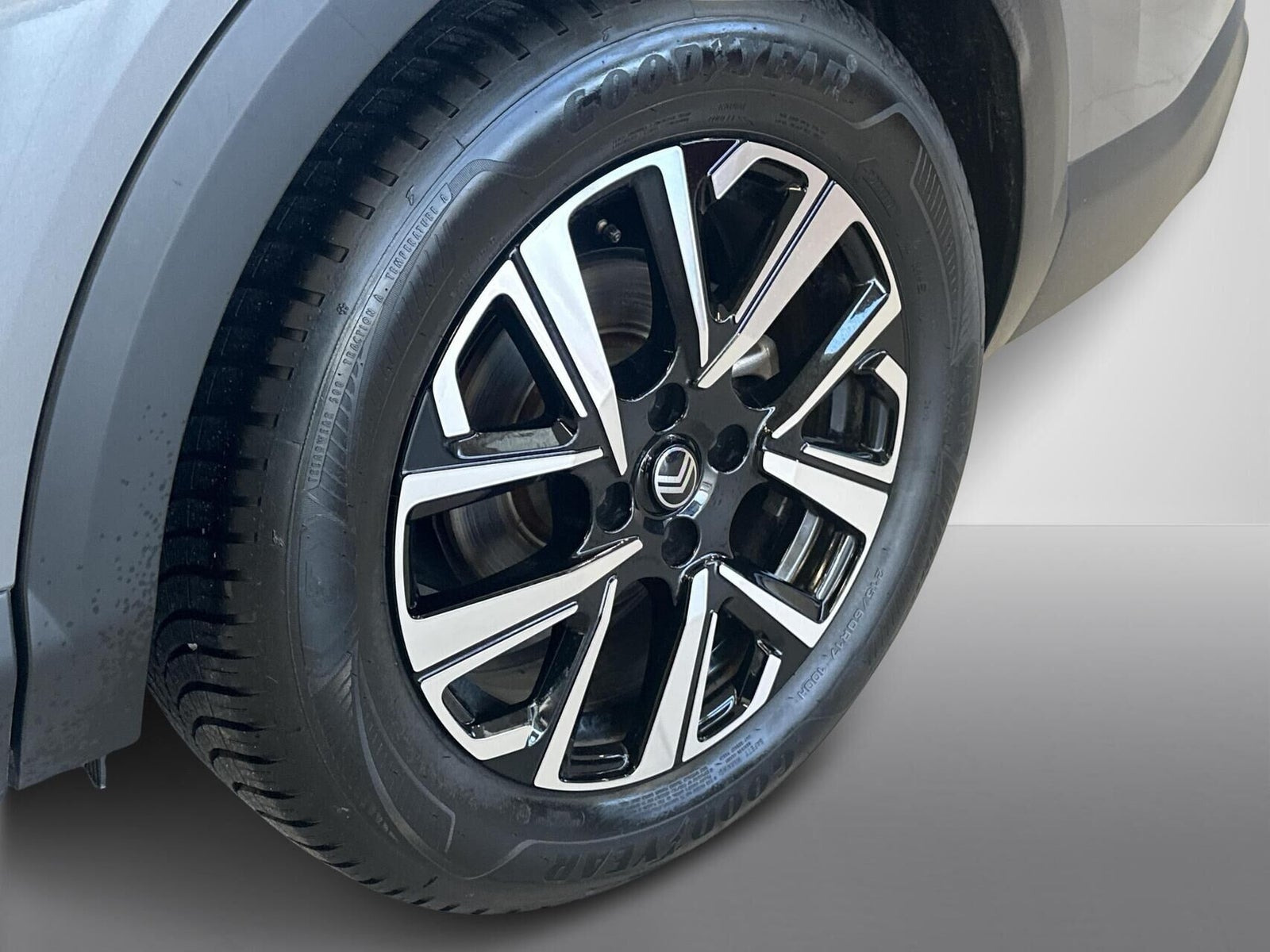 Grå Citroën ë-C4 X fra 2025
