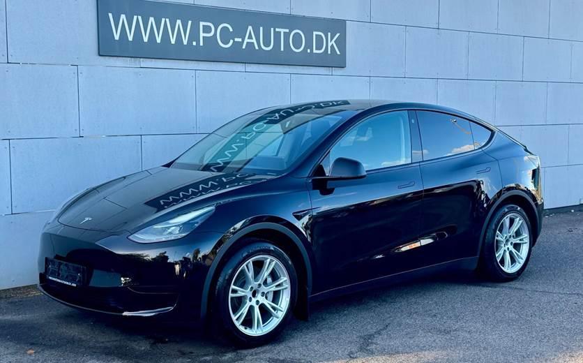 Tesla Model Y RWD