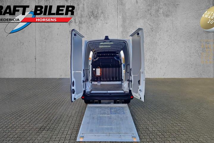 Hvid Renault Master IV T35 fra 2021