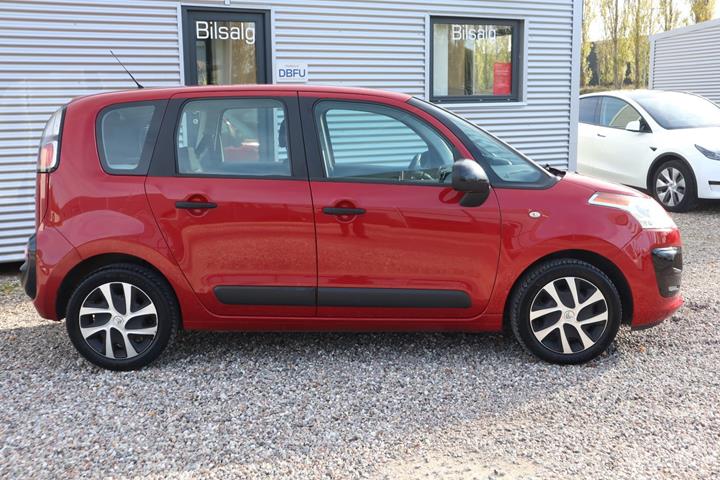 Rød Citroën C3 Picasso fra 2016