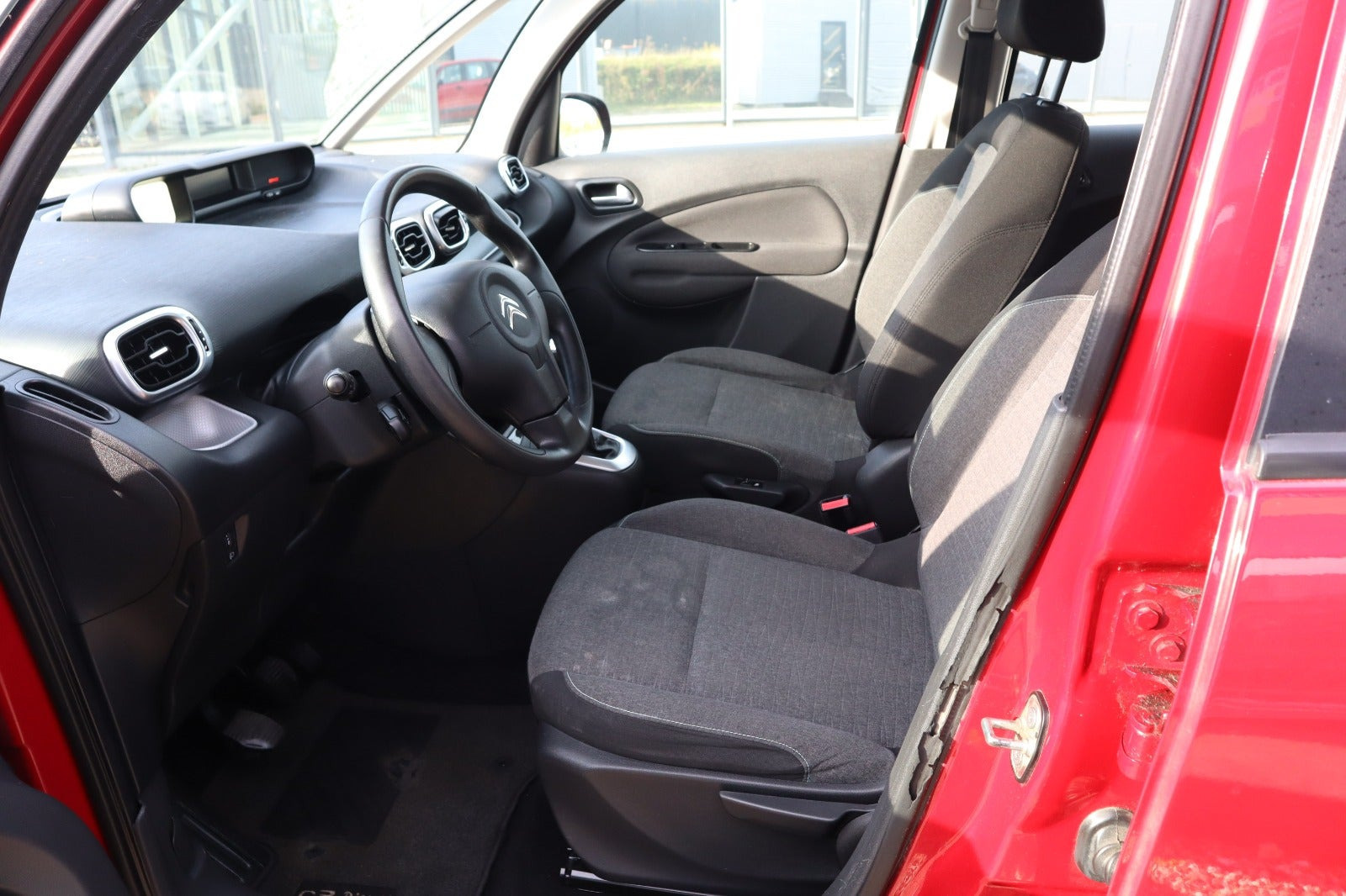 Rød Citroën C3 Picasso fra 2016