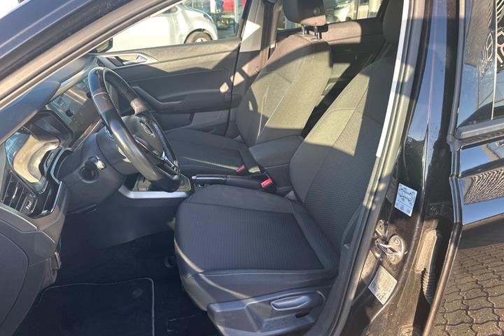 Sort VW Polo fra 2020