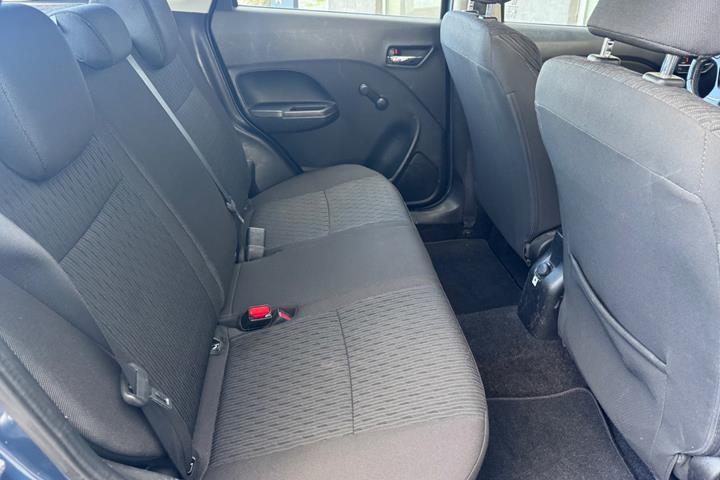Blå Suzuki Baleno fra 2018