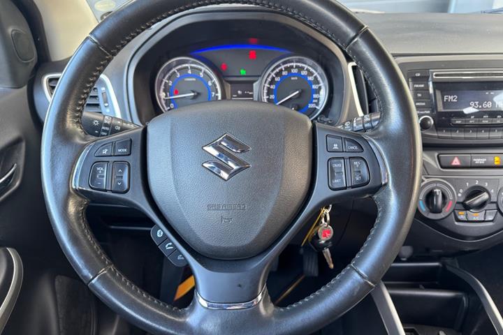 Blå Suzuki Baleno fra 2018