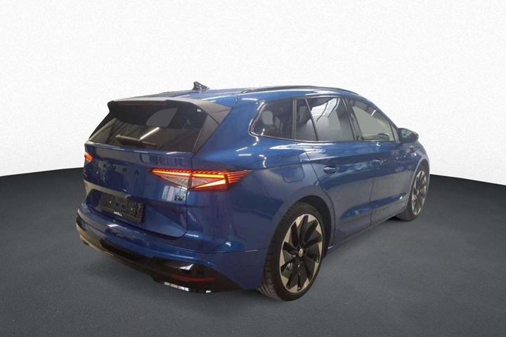 Blå Skoda Enyaq fra 2023