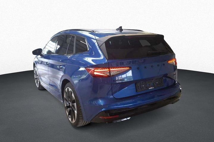 Blå Skoda Enyaq fra 2023