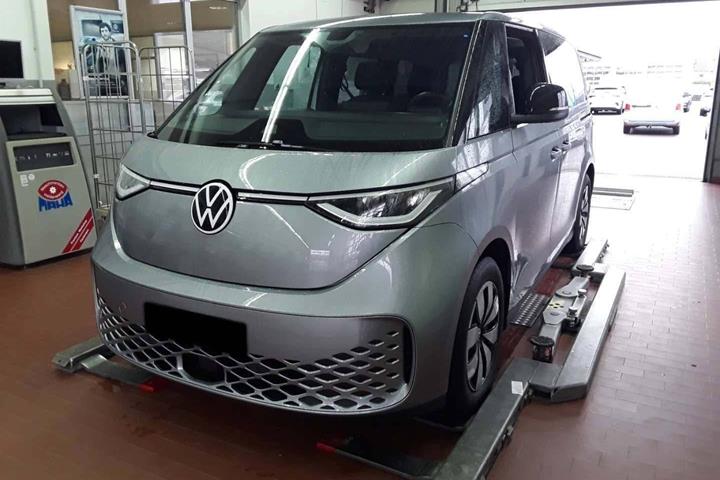 Sølv VW ID.Buzz fra 2025