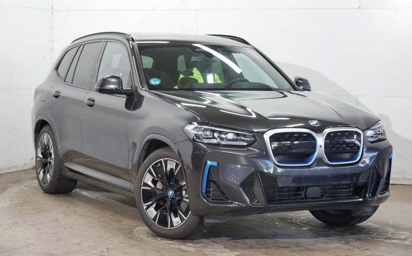 BMW iX3 Charged Plus M-Sport