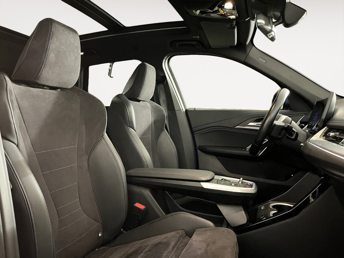 Blå BMW iX1 fra 2023
