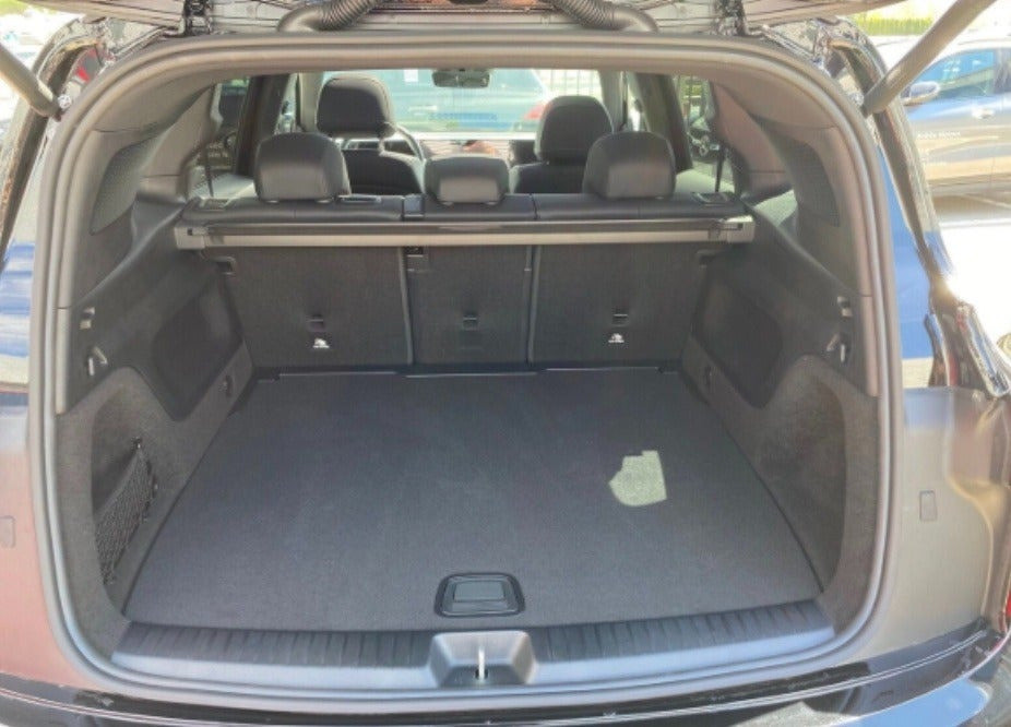 Sort Mercedes GLB250+ fra 2026