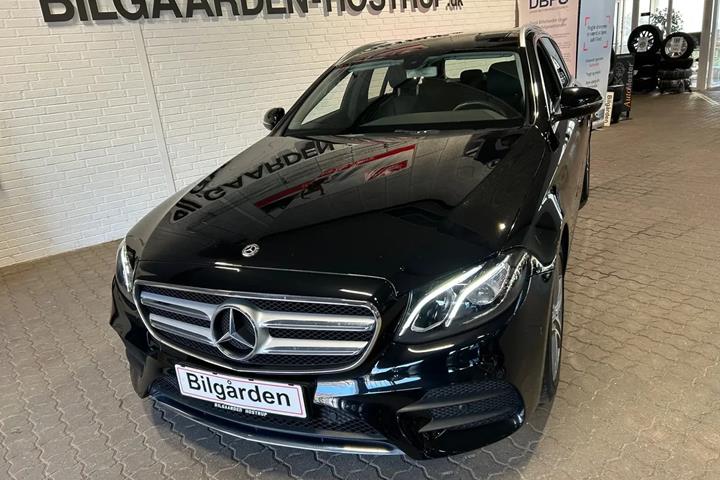 Sort Mercedes E220 d fra 2020
