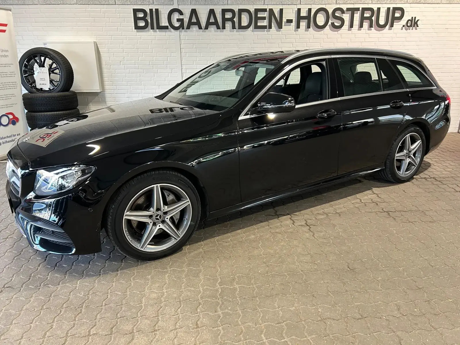 Sort Mercedes E220 d fra 2020