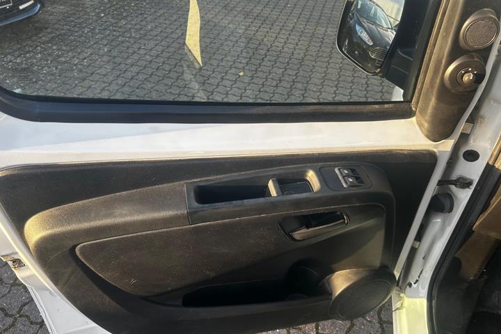 Hvid Fiat Fiorino fra 2016