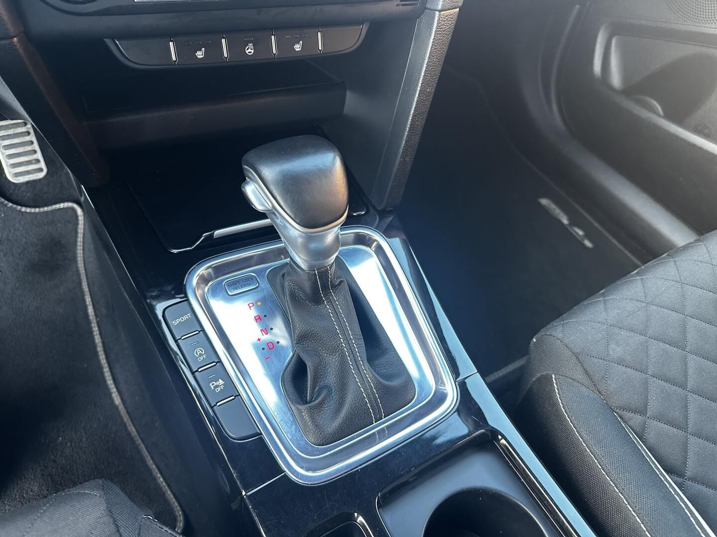 Sølv Kia Ceed fra 2019