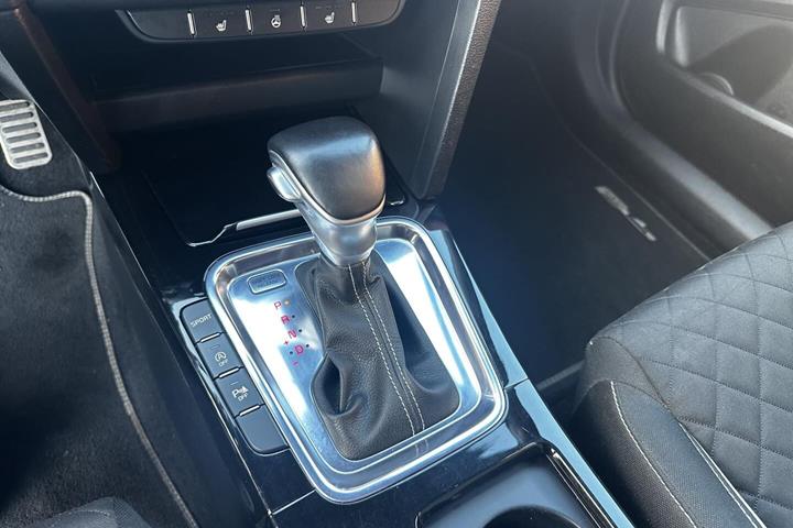 Sølv Kia Ceed fra 2019