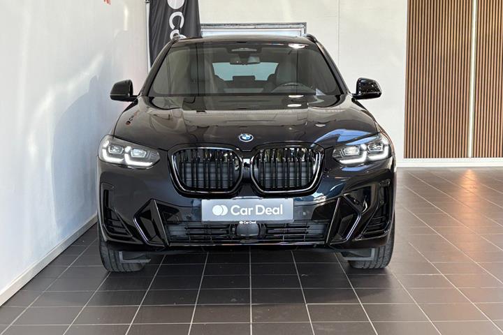 Sort BMW iX3 fra 2023