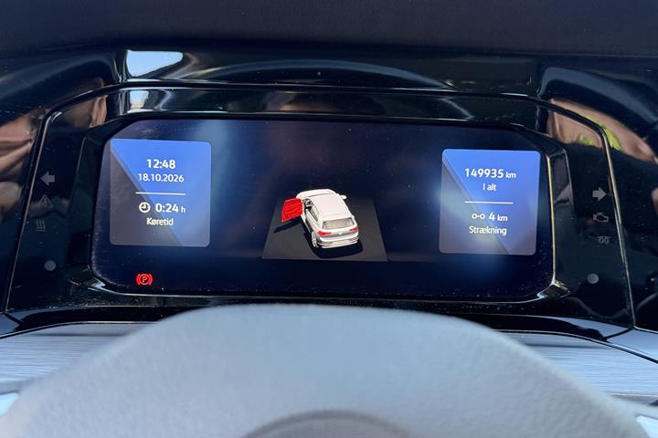 Grå VW Golf fra 2020