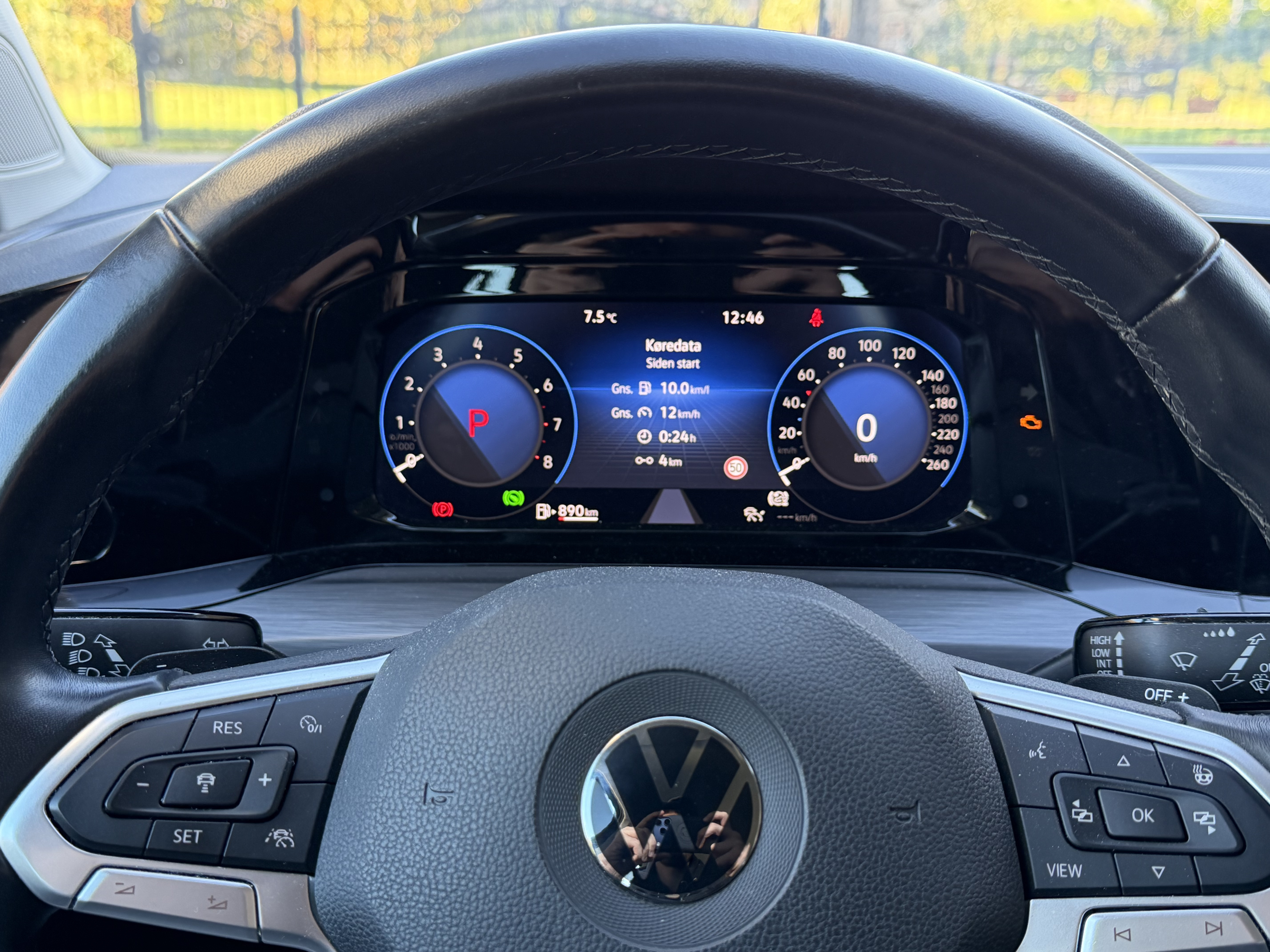 Grå VW Golf fra 2020