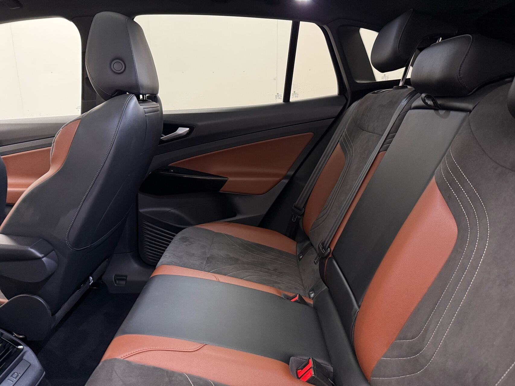Sort VW ID.4 fra 2023