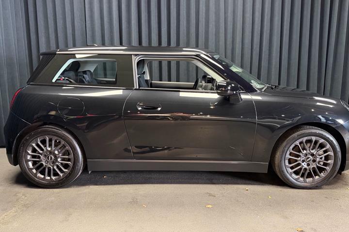 Sort Mini Cooper fra 2024