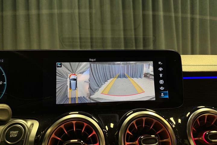 Sort Mercedes EQB250+ fra 2023