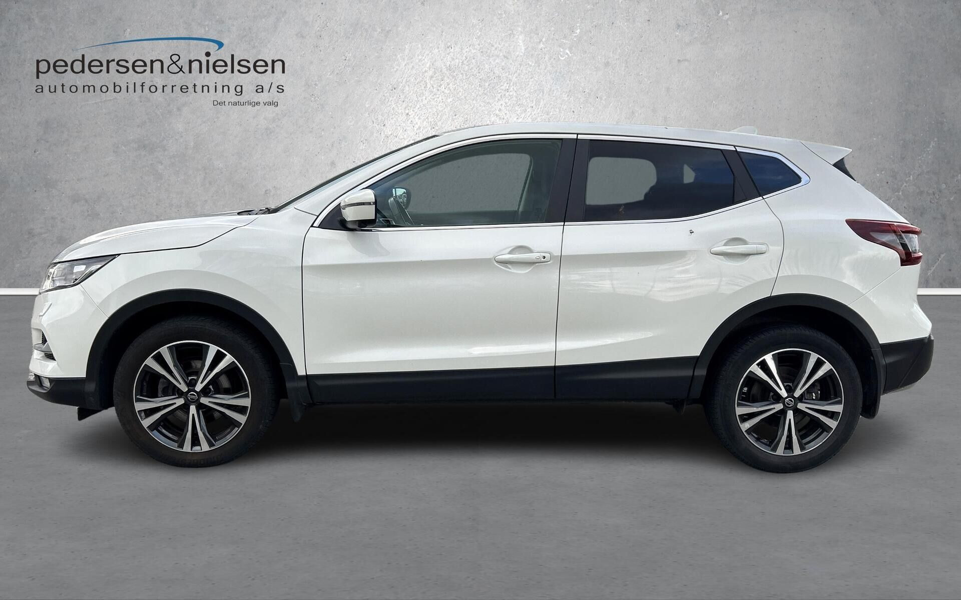 Hvid Nissan Qashqai fra 2020