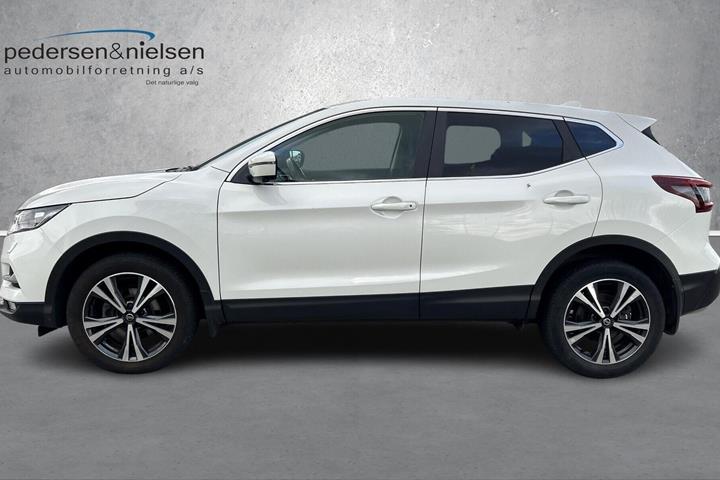Hvid Nissan Qashqai fra 2020