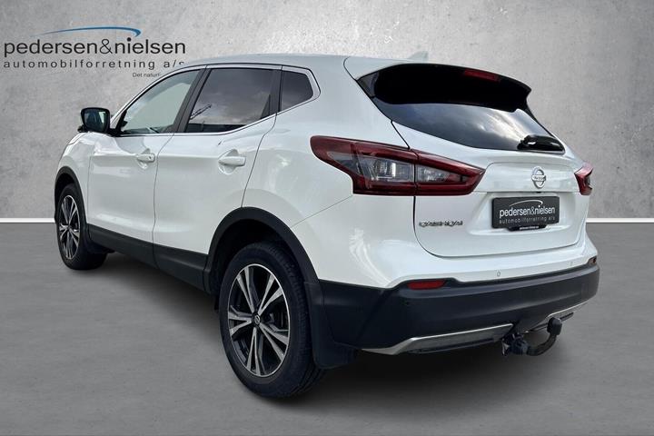 Hvid Nissan Qashqai fra 2020