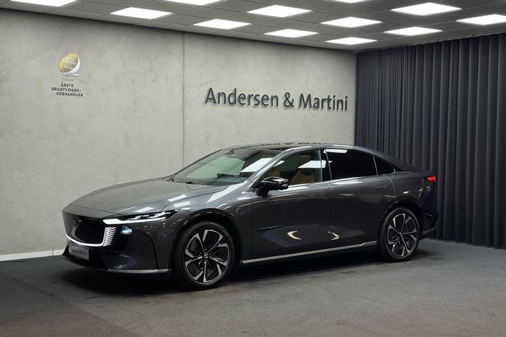Grå Mazda 6e fra 2026