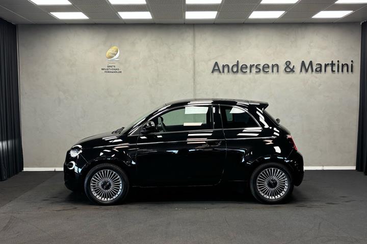 Sort Fiat 500e fra 2023