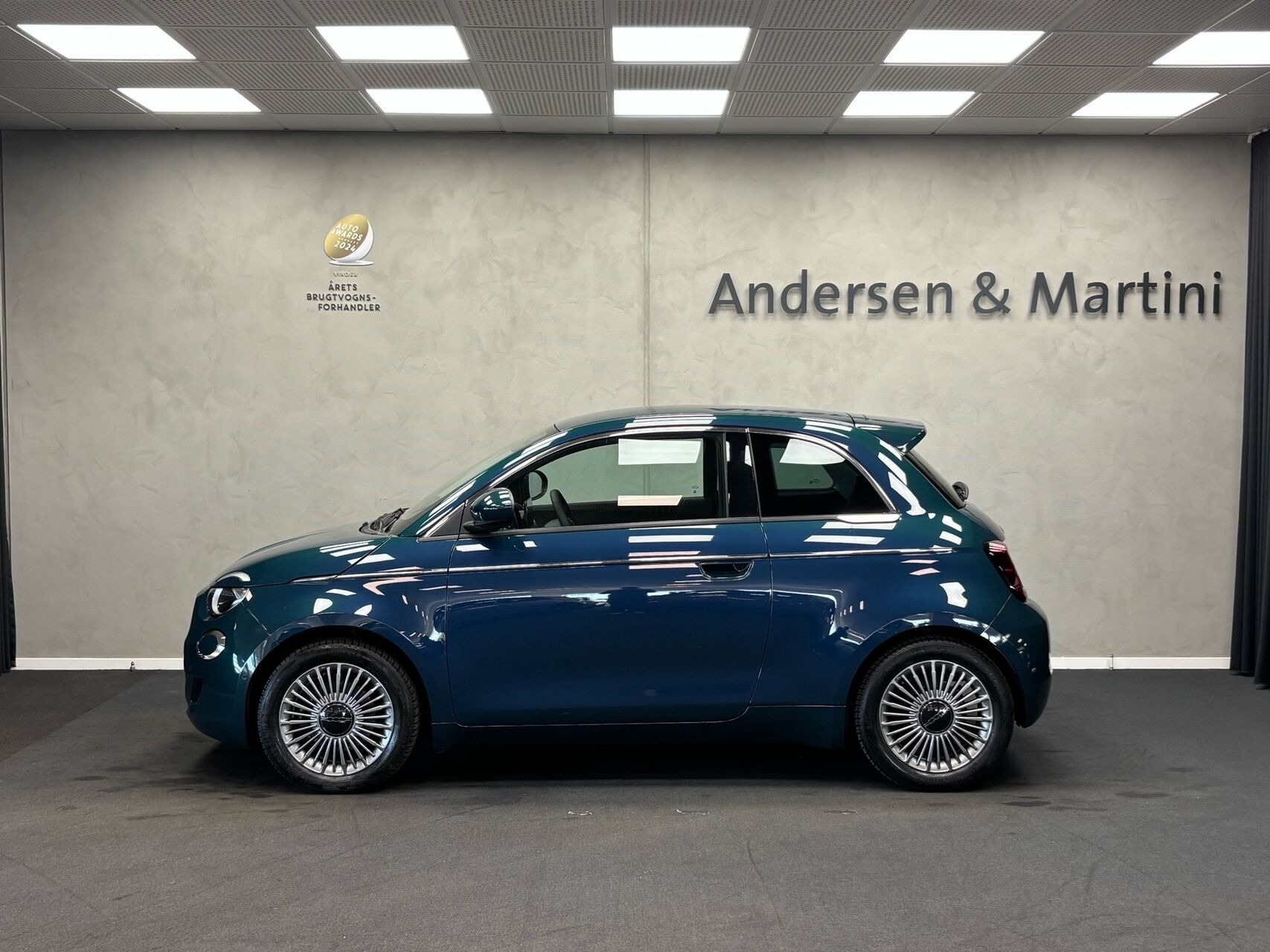 Grøn Fiat 500e fra 2023