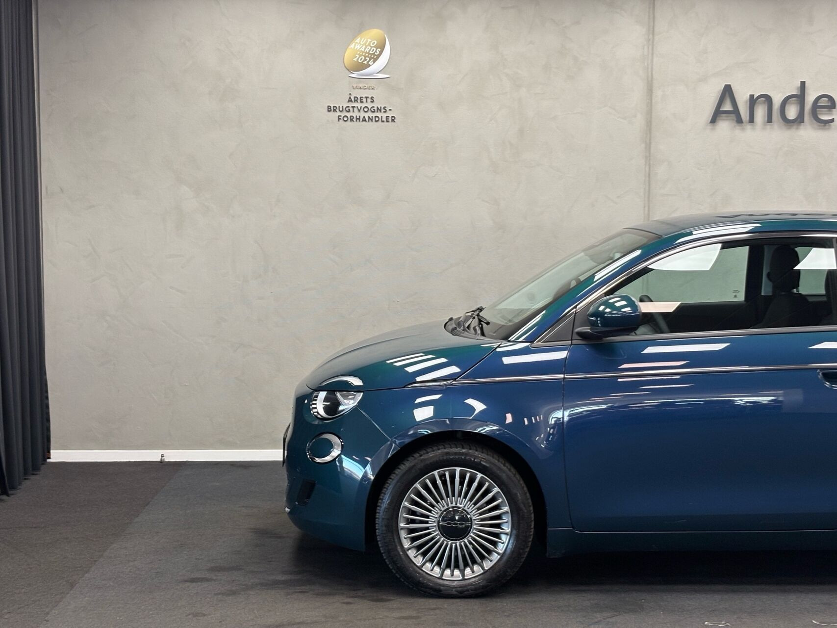 Grøn Fiat 500e fra 2023