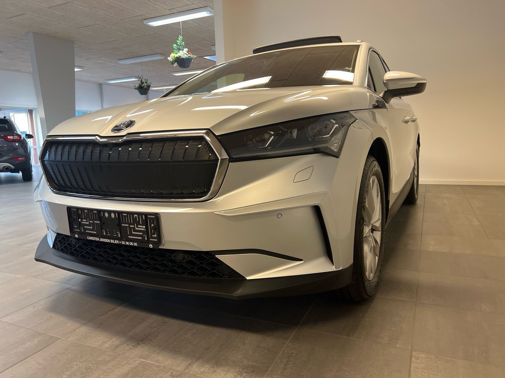 Sølv Skoda Enyaq fra 2025