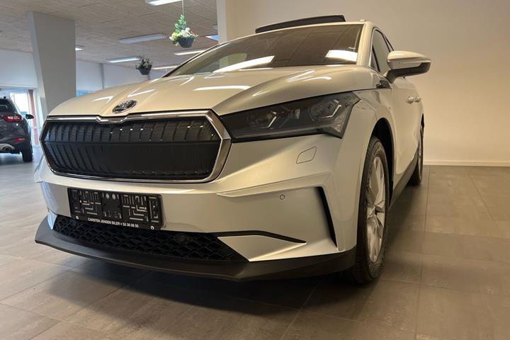 Sølv Skoda Enyaq fra 2025