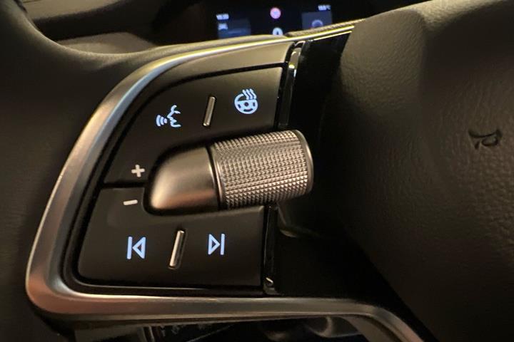 Sølv Skoda Enyaq fra 2025