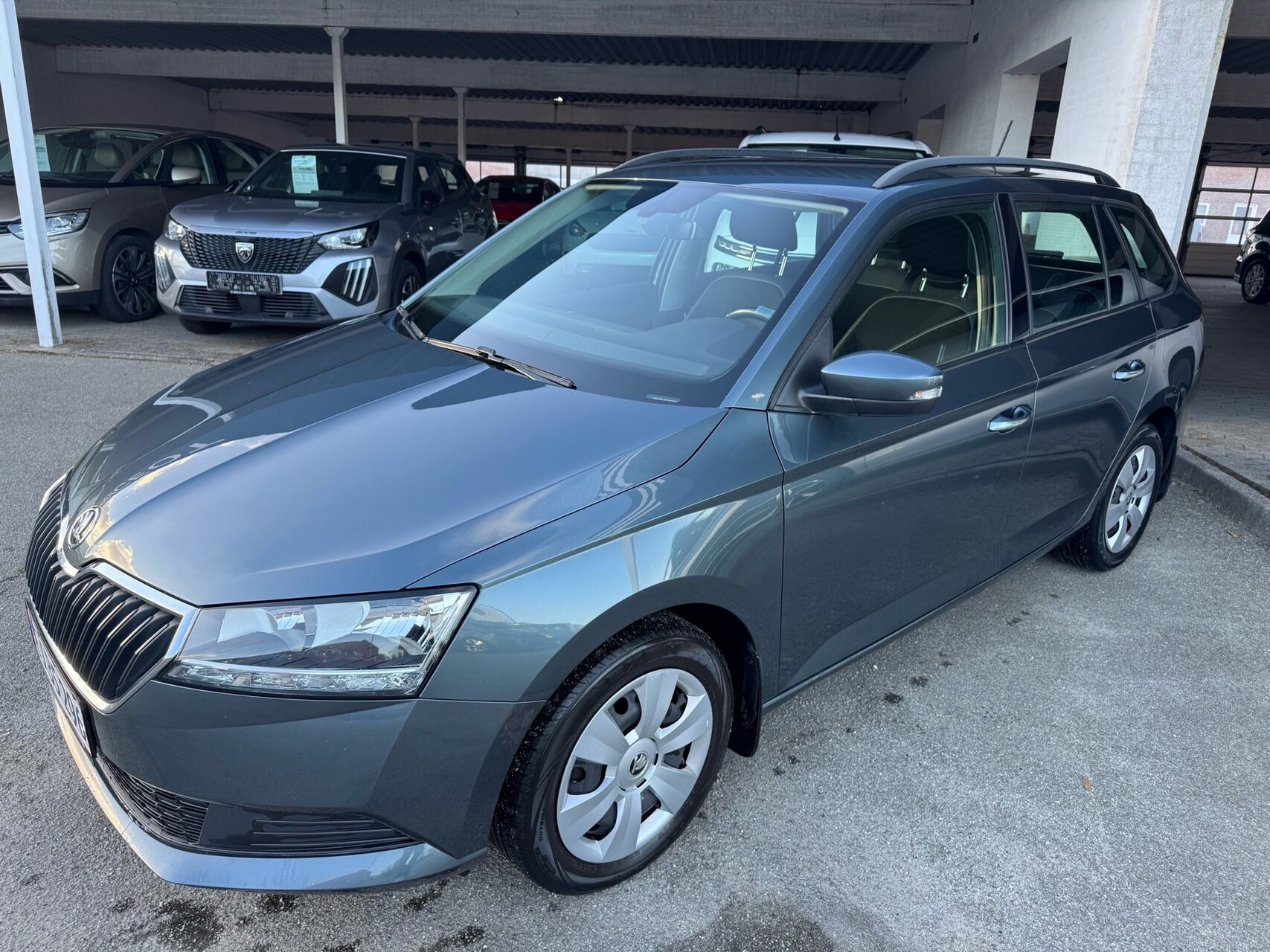 Blå Skoda Fabia fra 2020