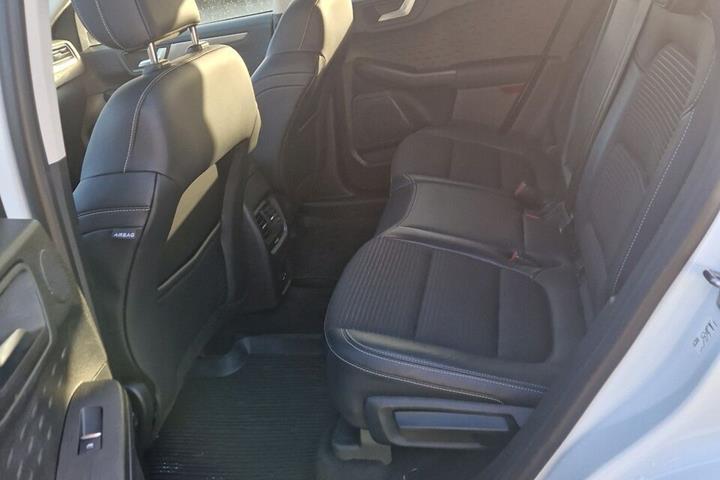 Hvid Ford Kuga fra 2020