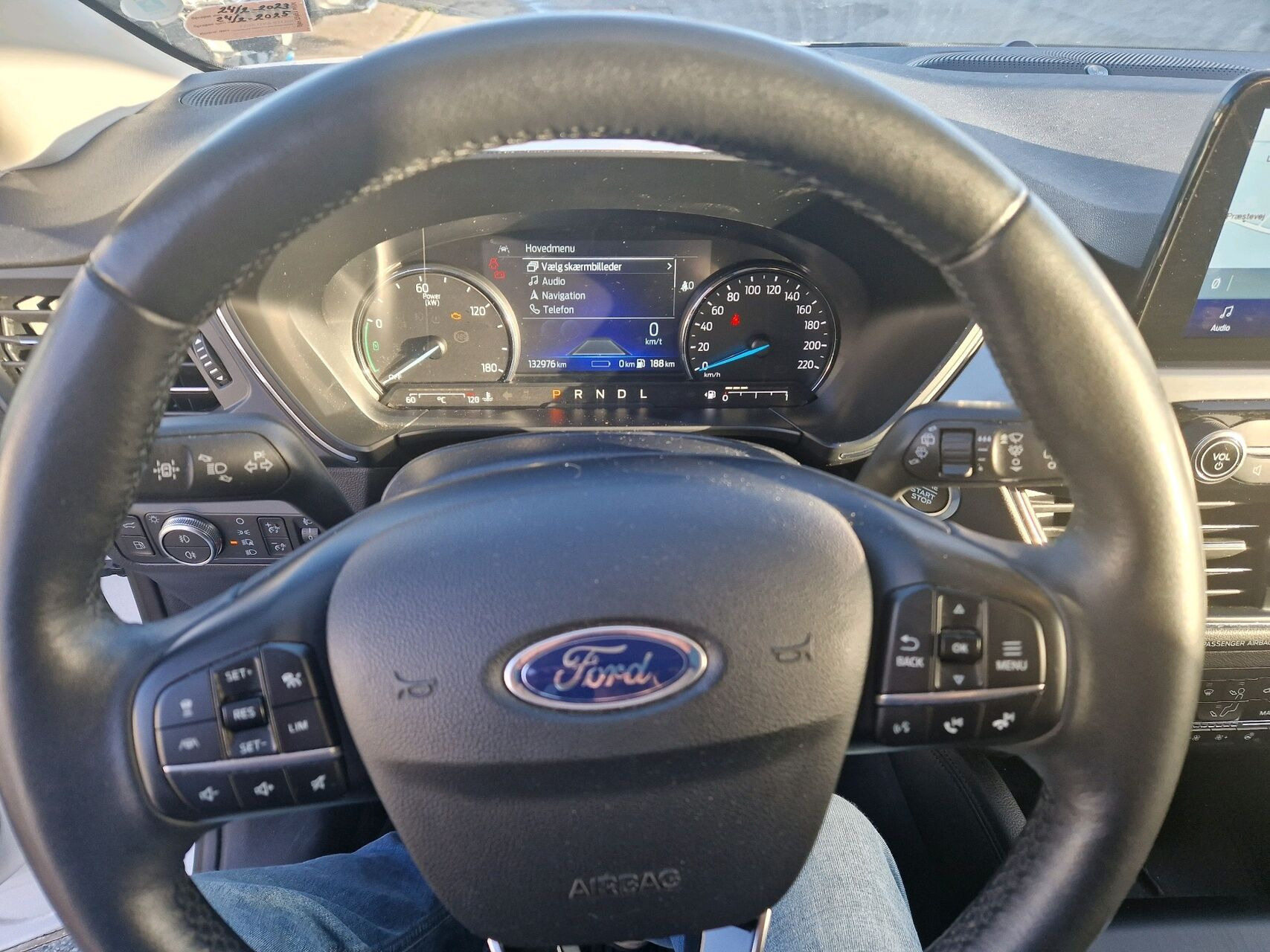 Hvid Ford Kuga fra 2020