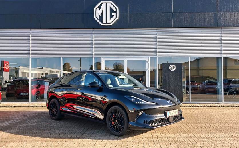MG IM6 EL Performance AWD 752HK 5d Aut.