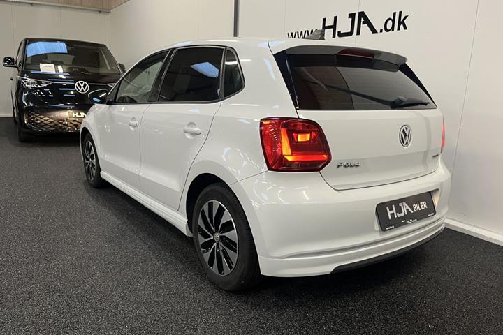 Hvid VW Polo fra 2014