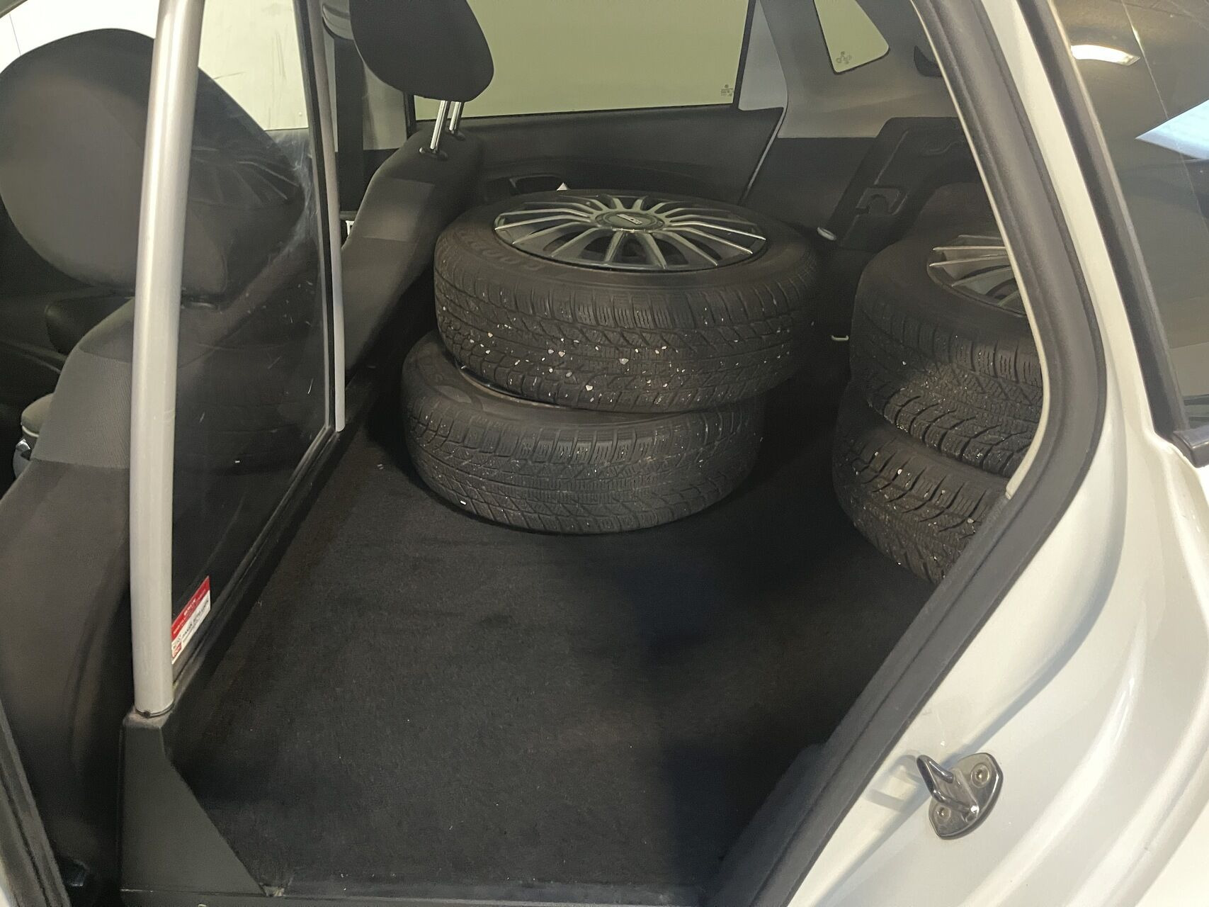 Hvid VW Polo fra 2014