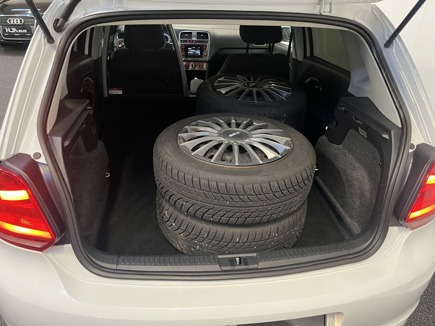 Hvid VW Polo fra 2014
