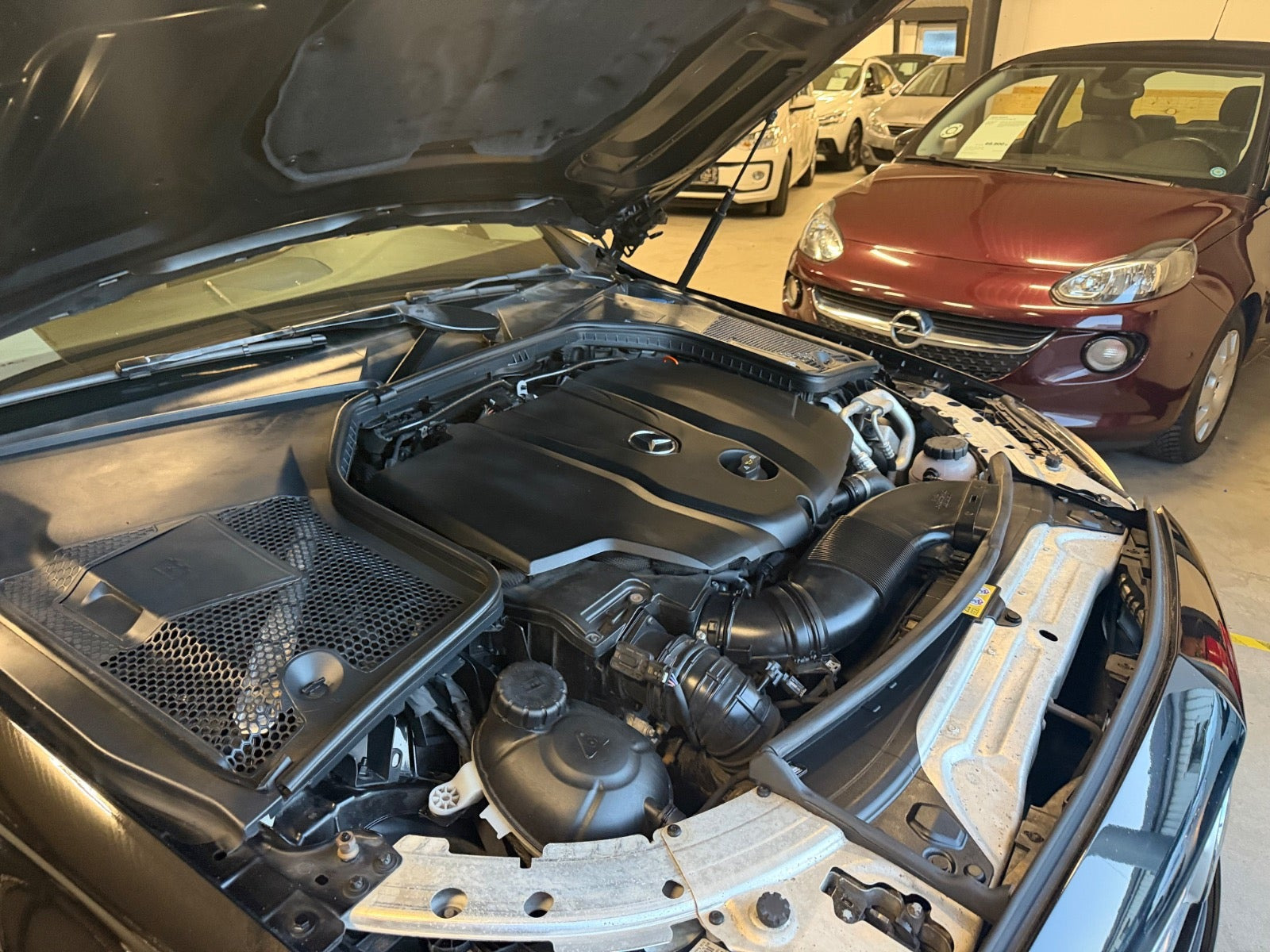 Sort Mercedes C220 d fra 2016
